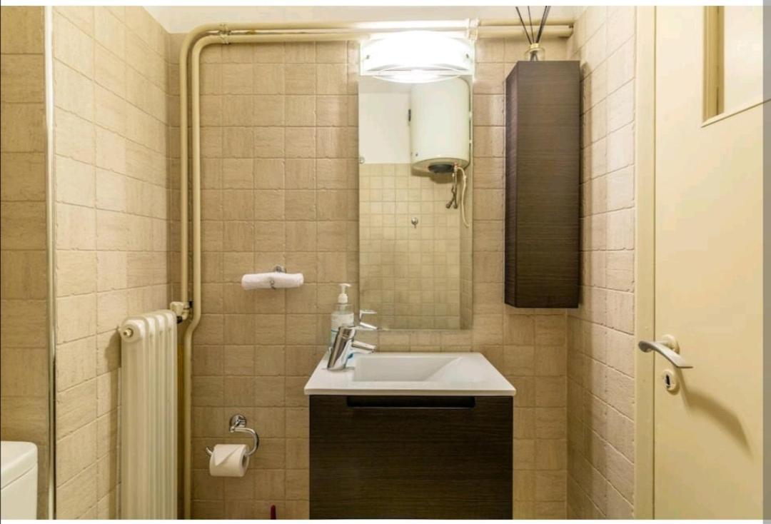 Acropolis Elegant Maisonette By Lodgespot アテネ エクステリア 写真