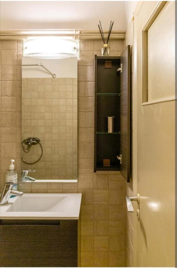 Acropolis Elegant Maisonette By Lodgespot アテネ エクステリア 写真