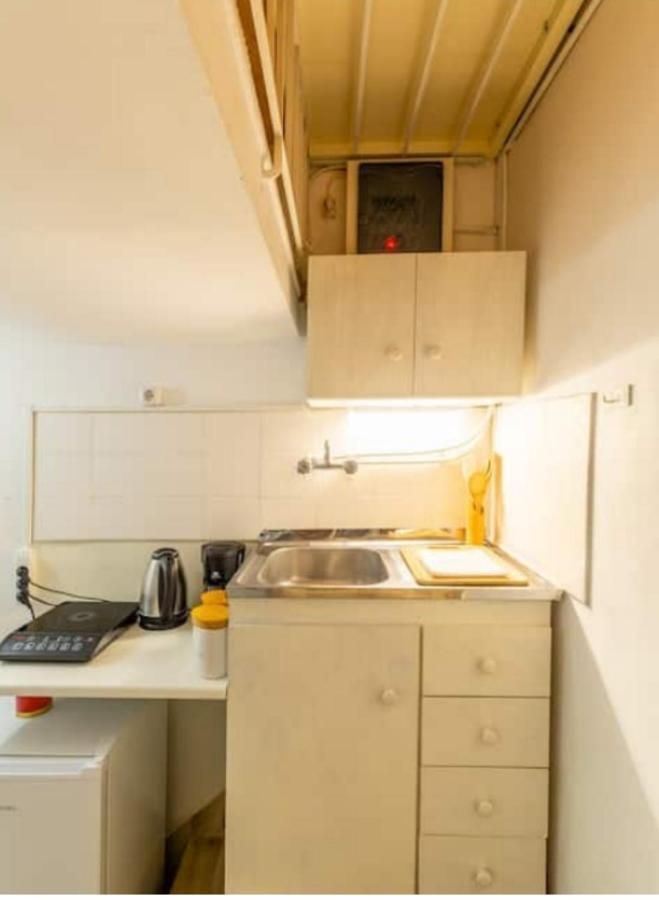 Acropolis Elegant Maisonette By Lodgespot アテネ エクステリア 写真