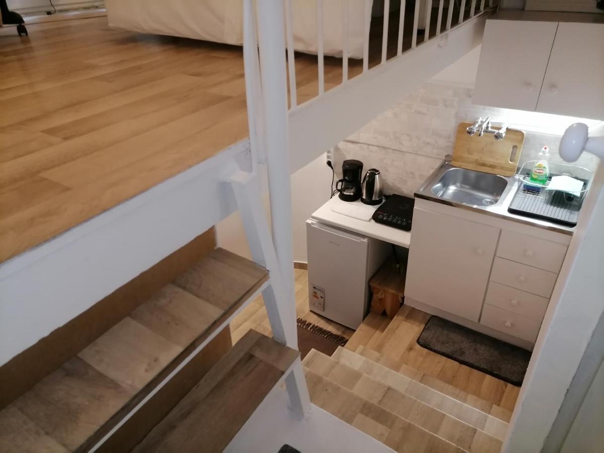 Acropolis Elegant Maisonette By Lodgespot アテネ エクステリア 写真