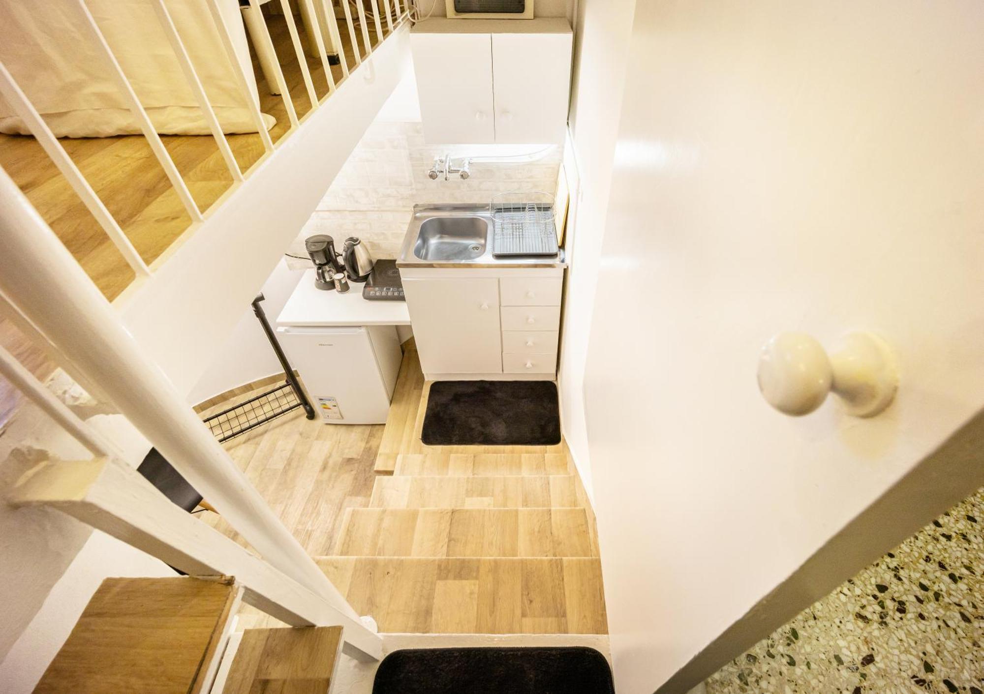 Acropolis Elegant Maisonette By Lodgespot アテネ エクステリア 写真