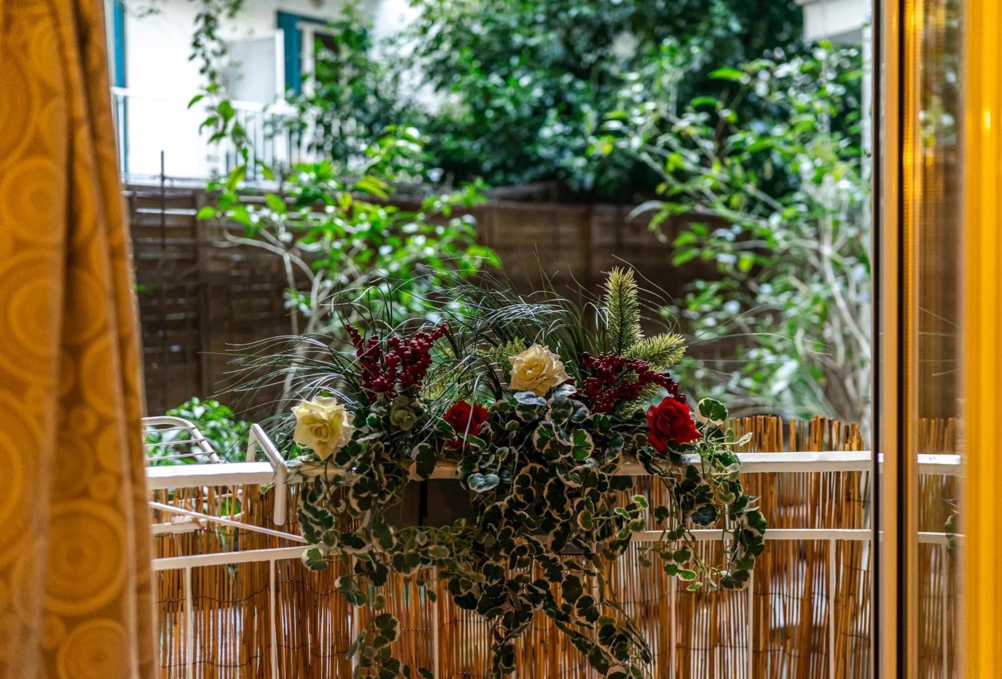 Acropolis Elegant Maisonette By Lodgespot アテネ エクステリア 写真