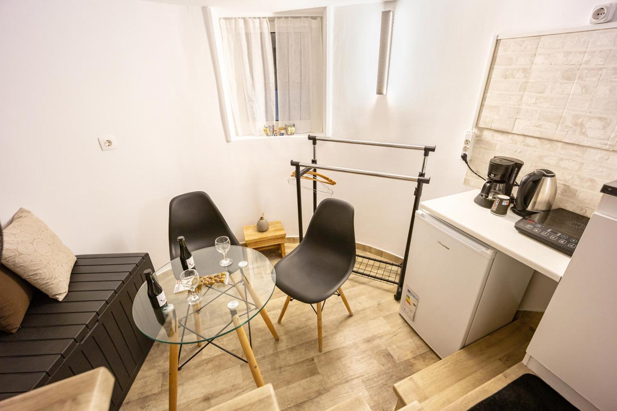 Acropolis Elegant Maisonette By Lodgespot アテネ エクステリア 写真