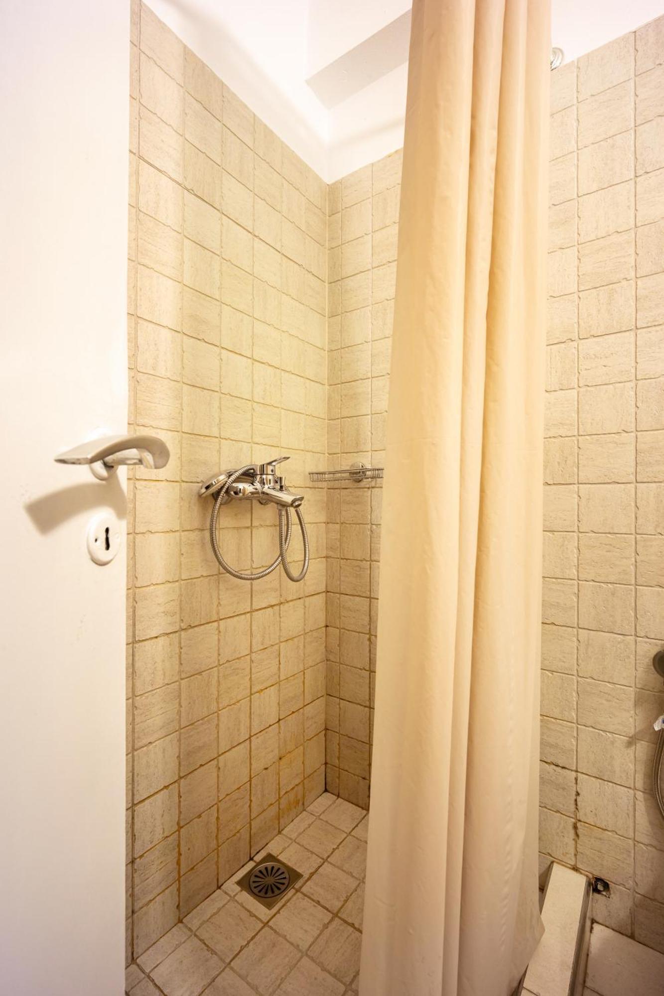 Acropolis Elegant Maisonette By Lodgespot アテネ エクステリア 写真