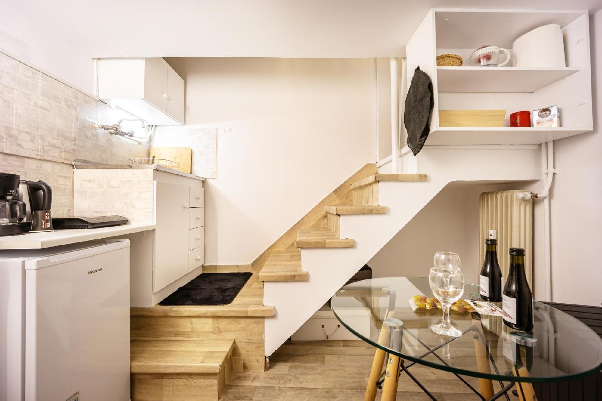 Acropolis Elegant Maisonette By Lodgespot アテネ エクステリア 写真
